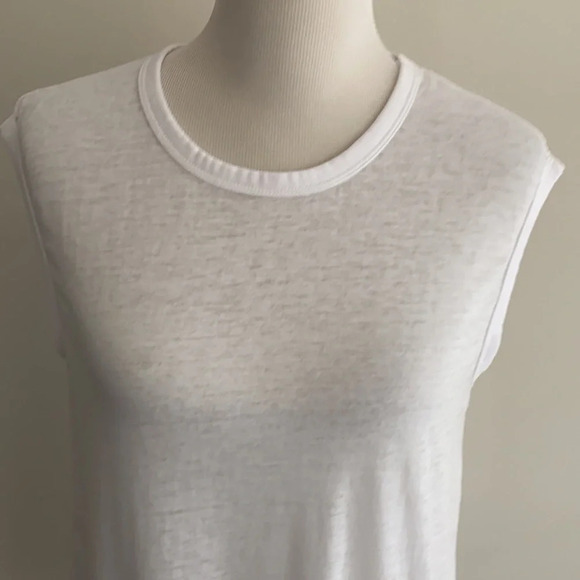 •GAP• Muscle Tee, Like New - Picture 3 of 8